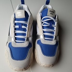 Womens Puma Kyron Awakening Shoes Size 7.5